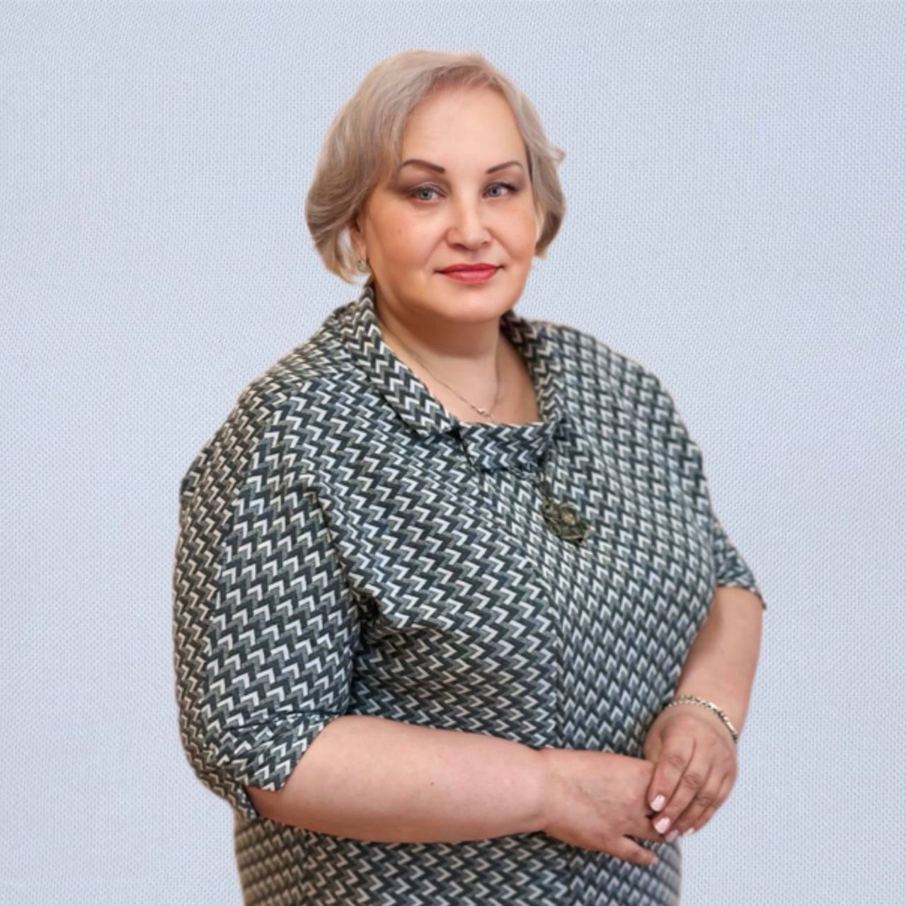 Плотникова Елена Михайловна.